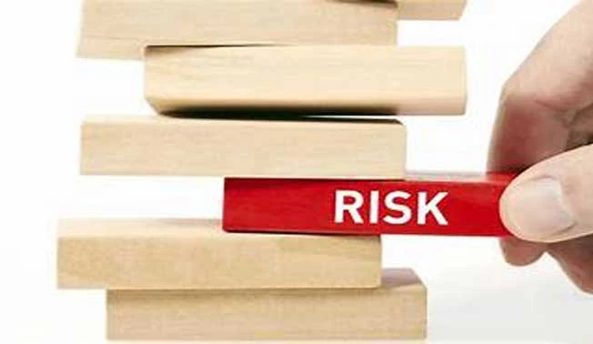 پذیرش ریسک: تعریف، نحوه عملکرد آن و جایگزین ها