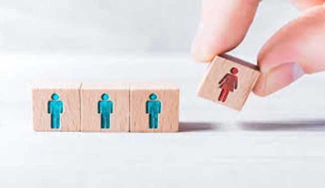 اقدام مثبت چیست؟ چگونه کار می کند و مثال