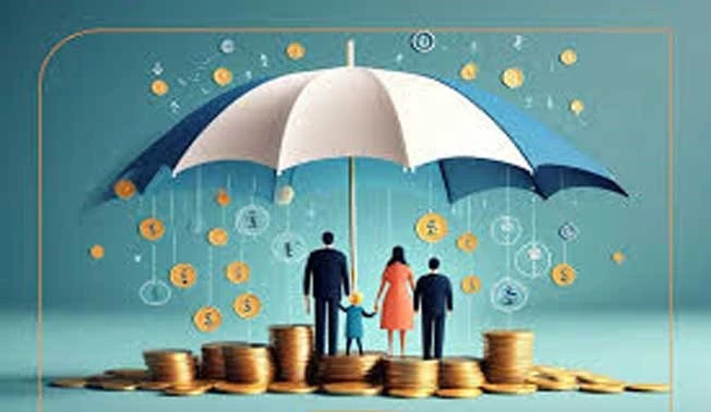 بیمه عمر قابل تنظیم: تعریف، مزایا و معایب، در مقابل یونیورسال